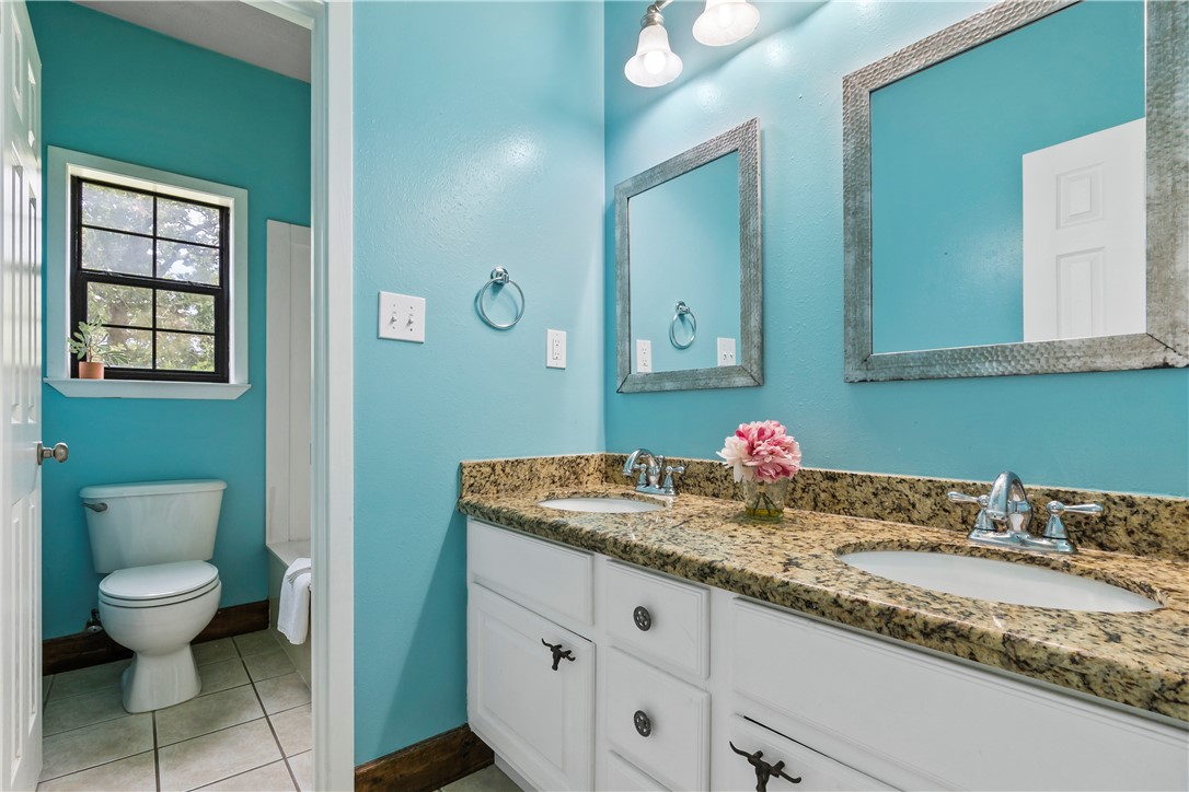 9913 Hunters Run Property Photo 22