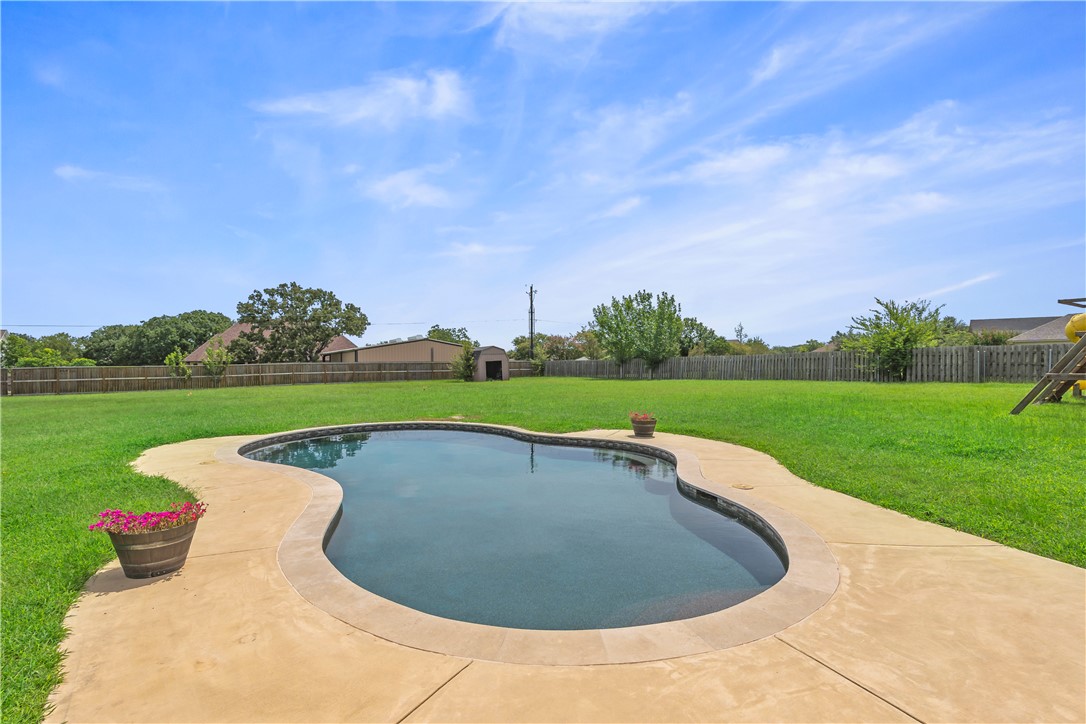 9913 Hunters Run Property Photo 29