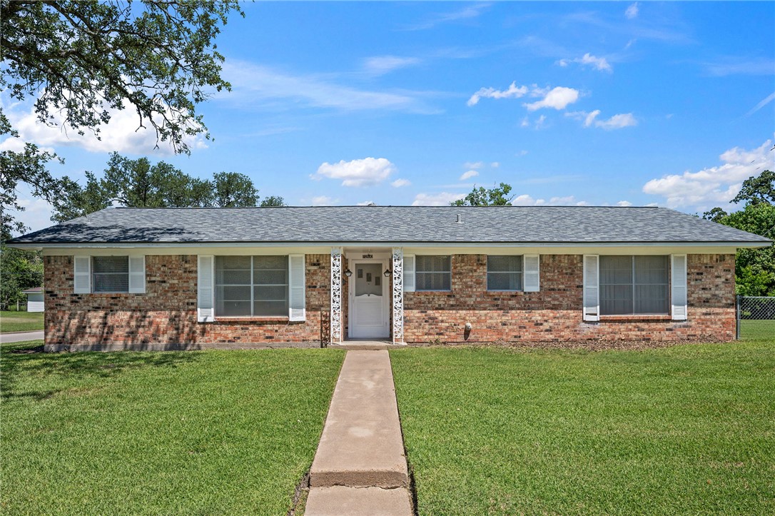 1200 Delma Drive Property Photo 1