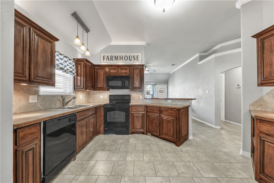 907 Turtle Dove Trail Property Photo 3