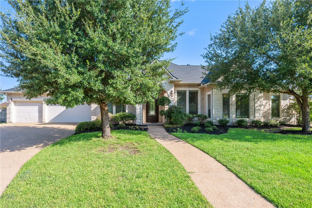 904 Plainfield Court Property Photo 1