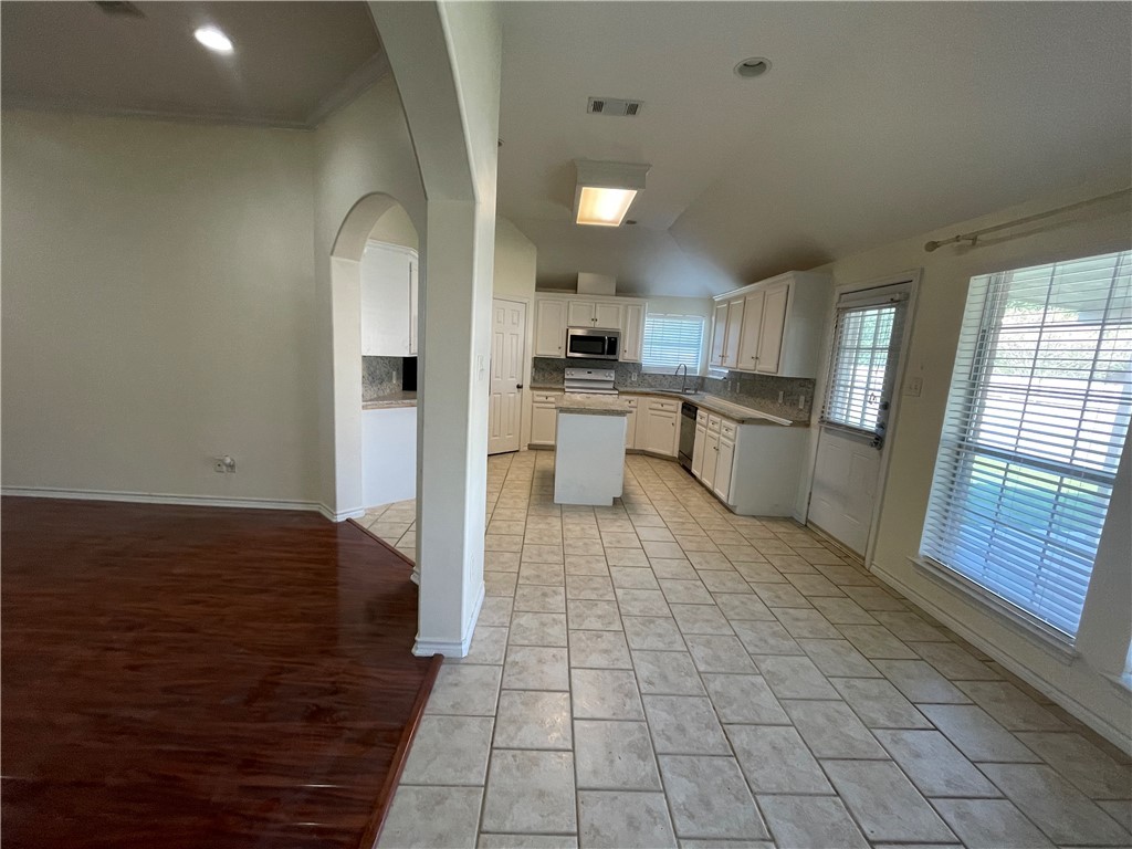 203 Augsburg Court Property Photo 3