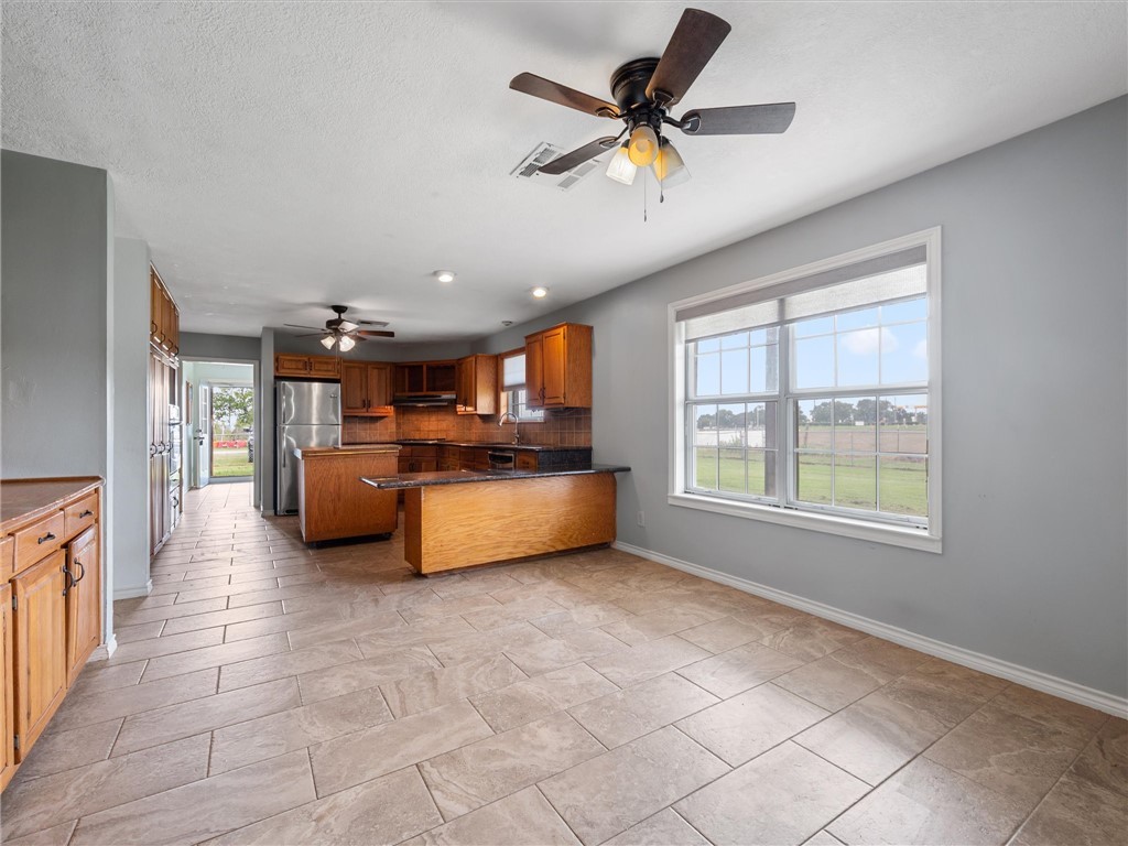 17645 Highway 6 Property Photo 12