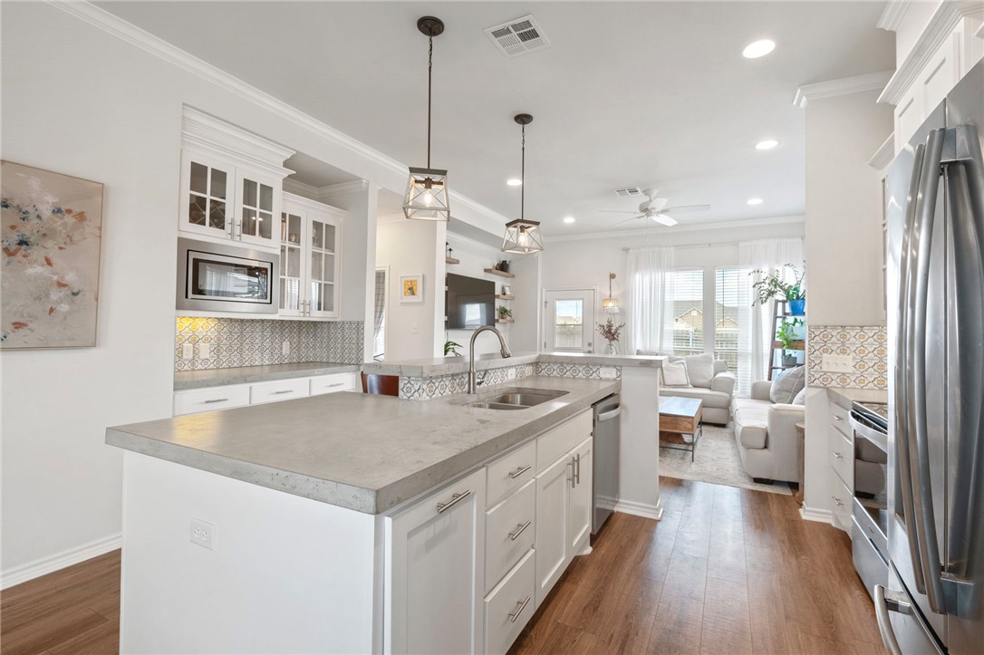 1758 Lonetree Drive Property Photo 3