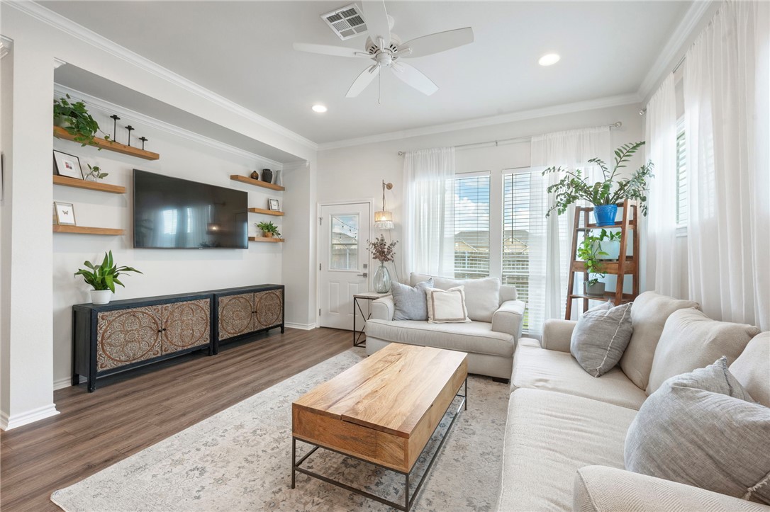 1758 Lonetree Drive Property Photo 8