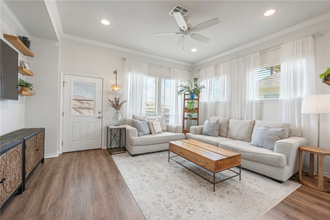 1758 Lonetree Drive Property Photo 9