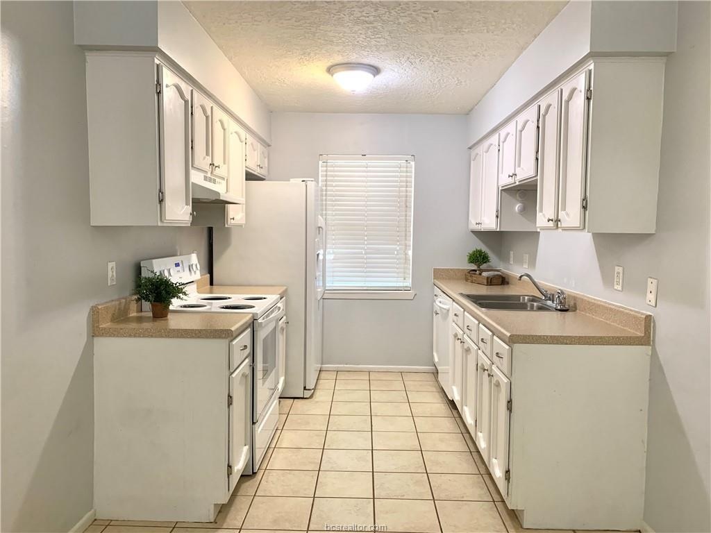 3103 Heatherwood Drive Property Photo 3