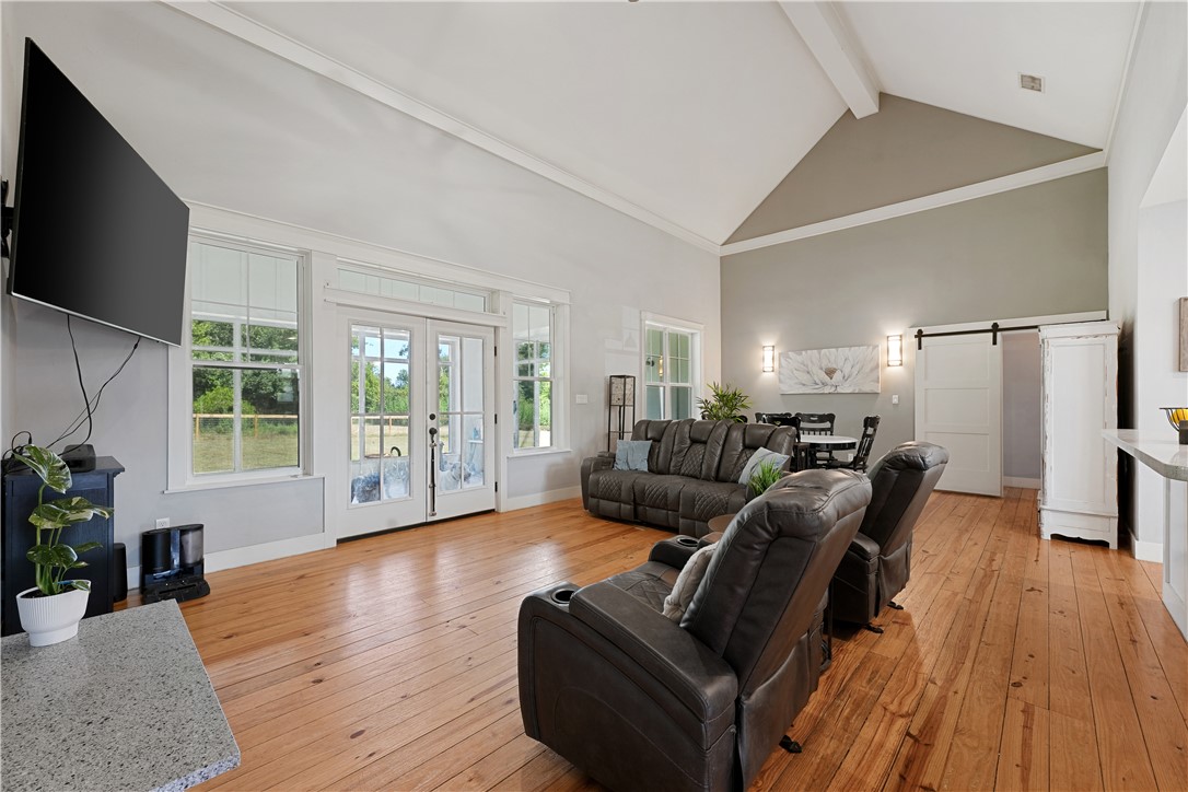 1400 Wyandotte Lane Property Photo 5