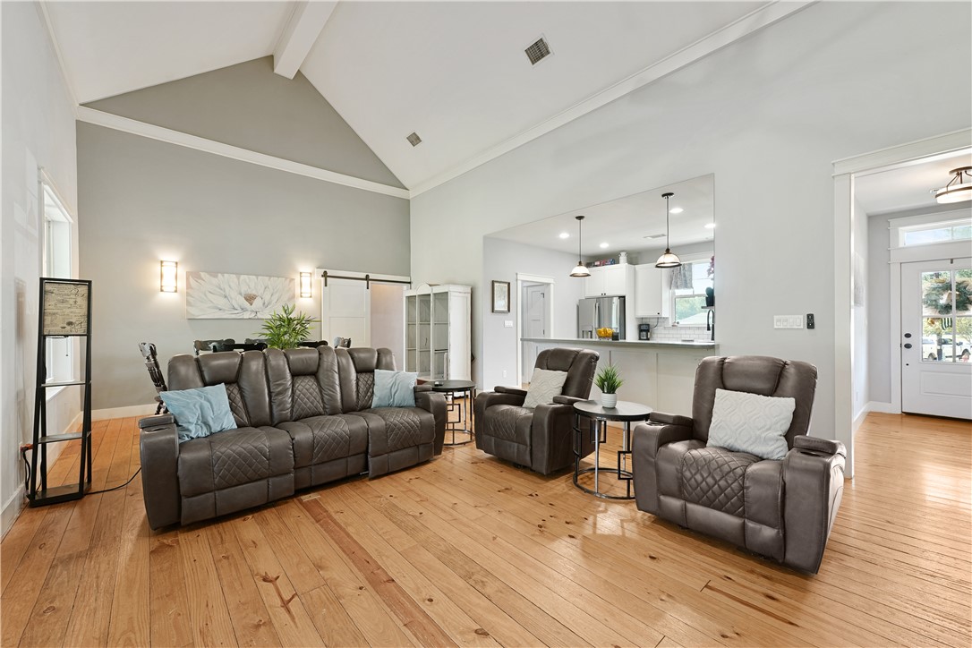 1400 Wyandotte Lane Property Photo 6