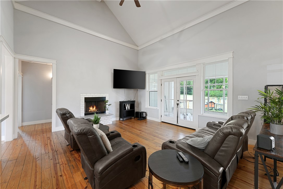 1400 Wyandotte Lane Property Photo 7