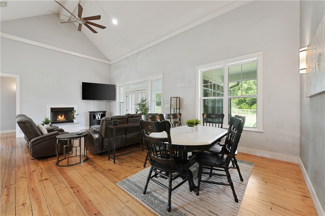 1400 Wyandotte Lane Property Photo 9