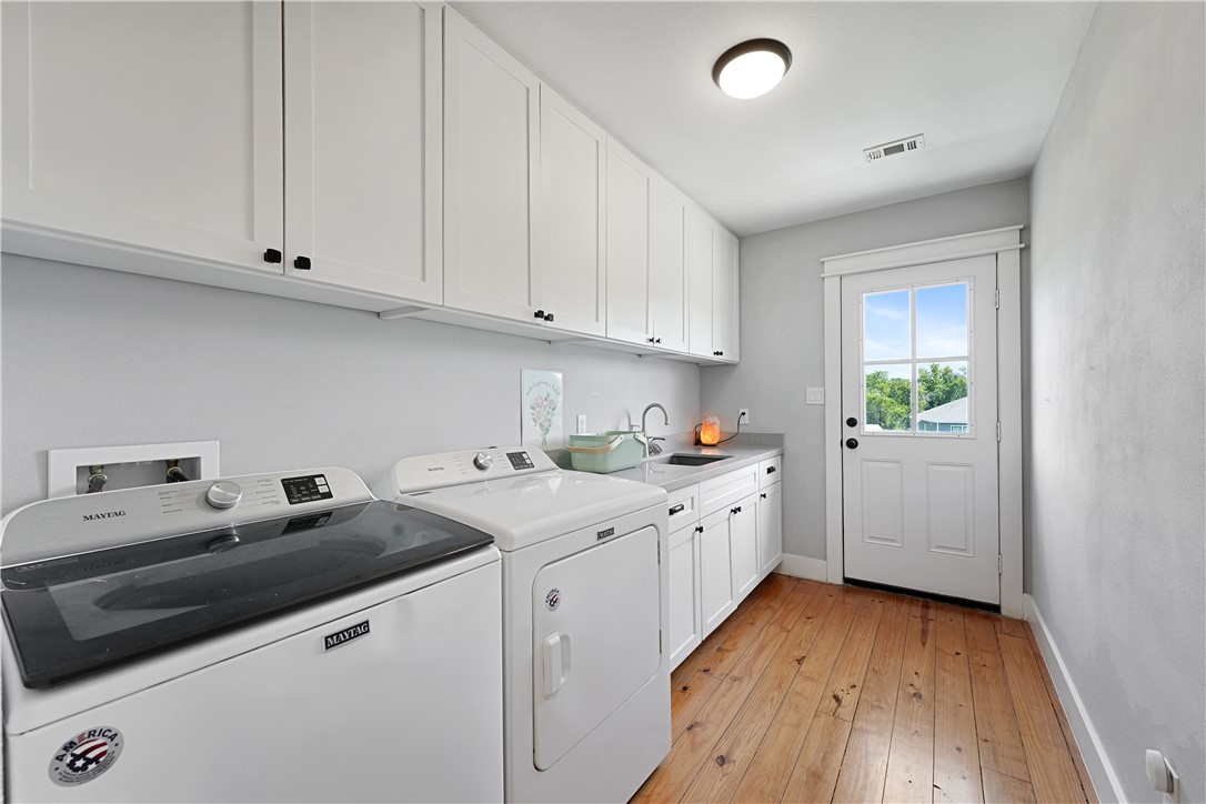 1400 Wyandotte Lane Property Photo 24