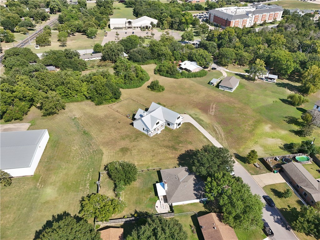 1400 Wyandotte Lane Property Photo 28