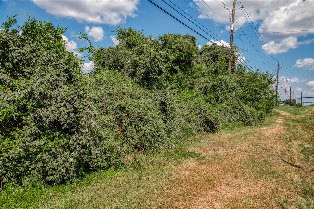 3208 W State Highway 21 Property Photo 6