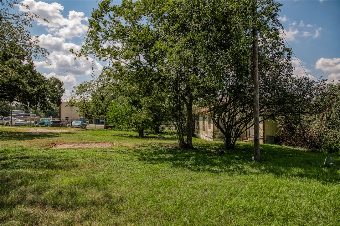 3208 W State Highway 21 Property Photo 15