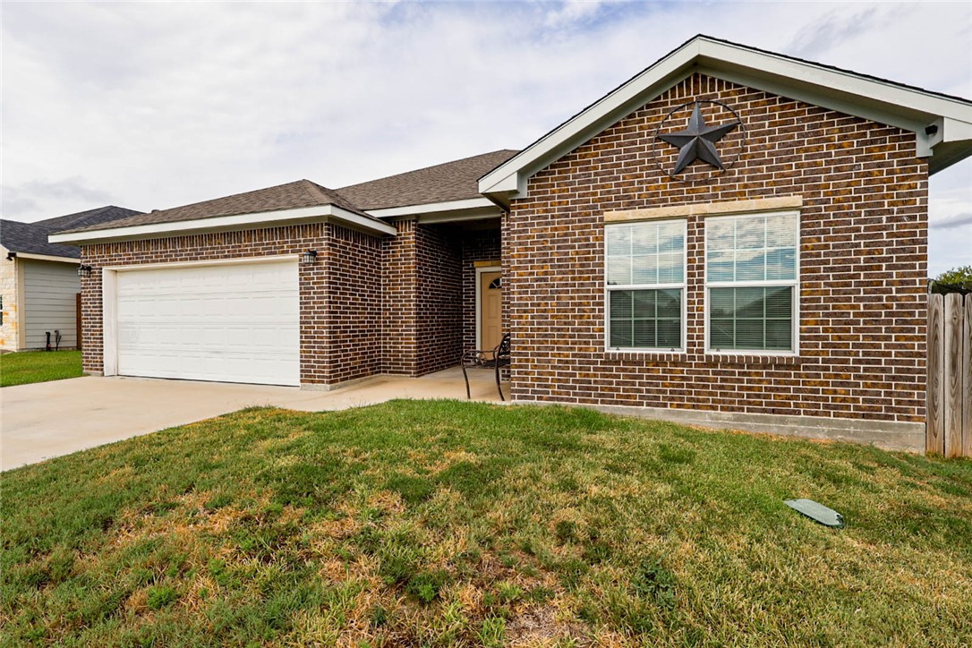 1805 Cornish Court Property Photo 1