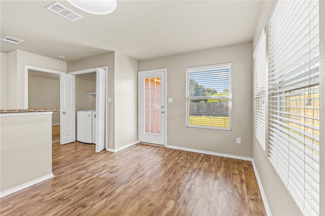 1134 Cottage Grove Circle Property Photo 6