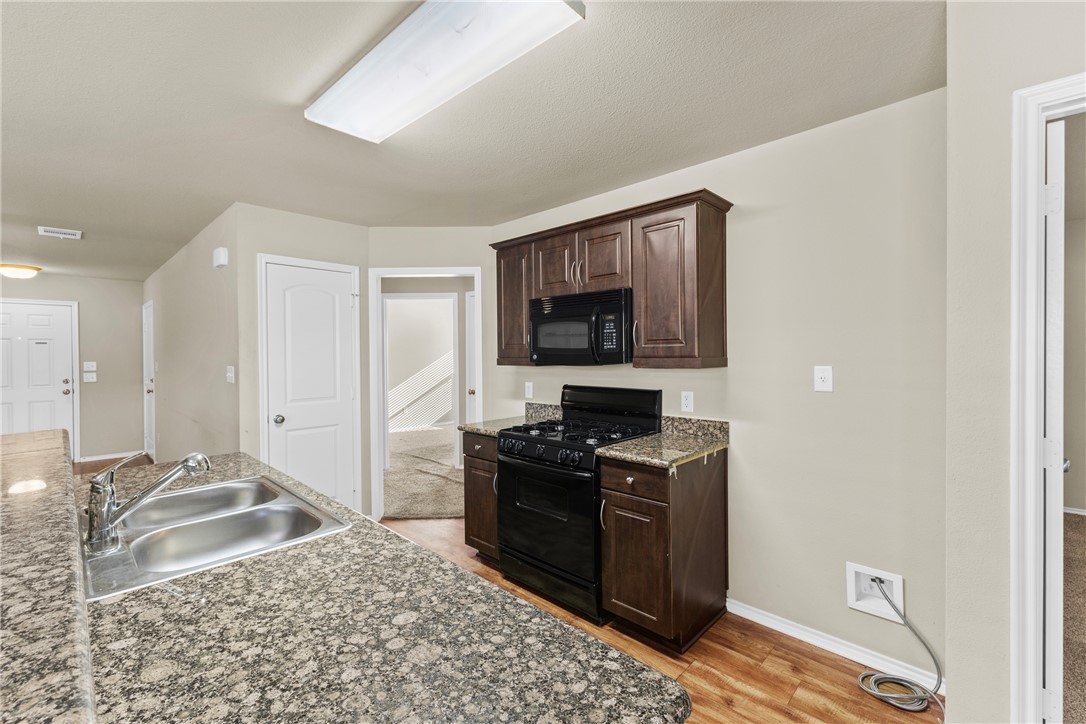 1134 Cottage Grove Circle Property Photo 7