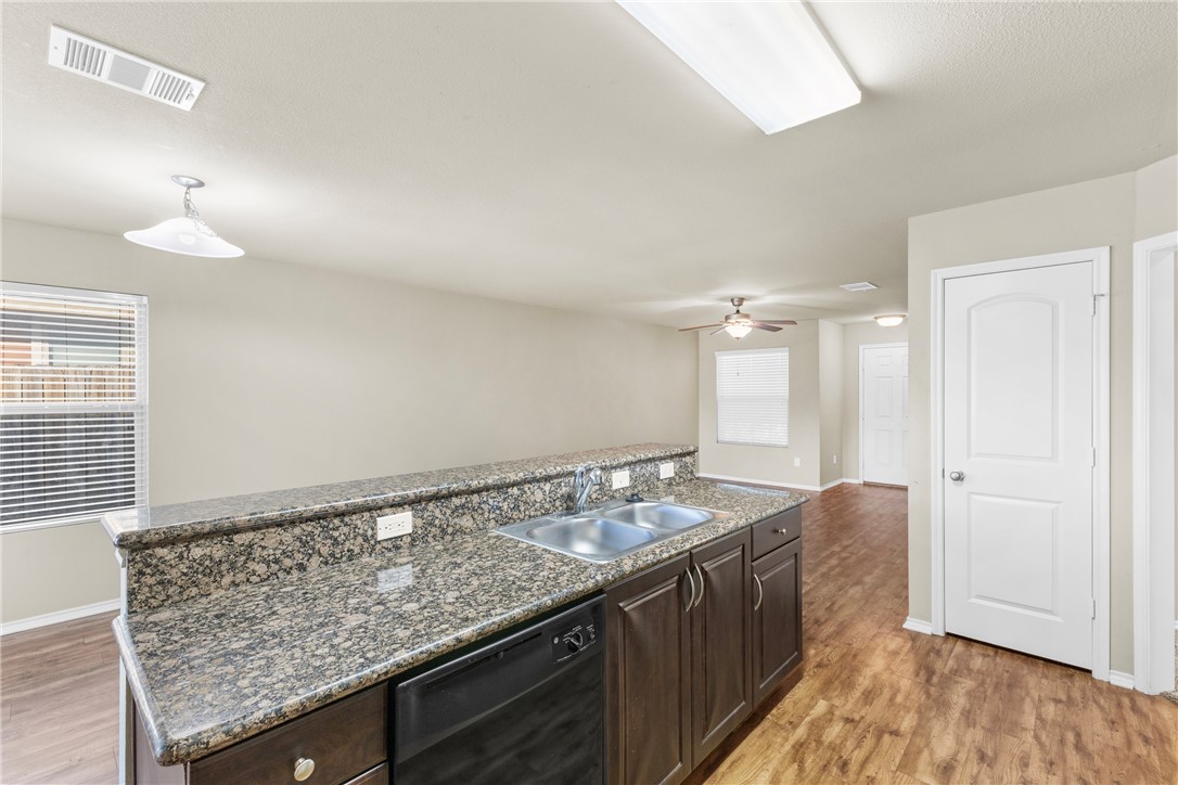 1134 Cottage Grove Circle Property Photo 9