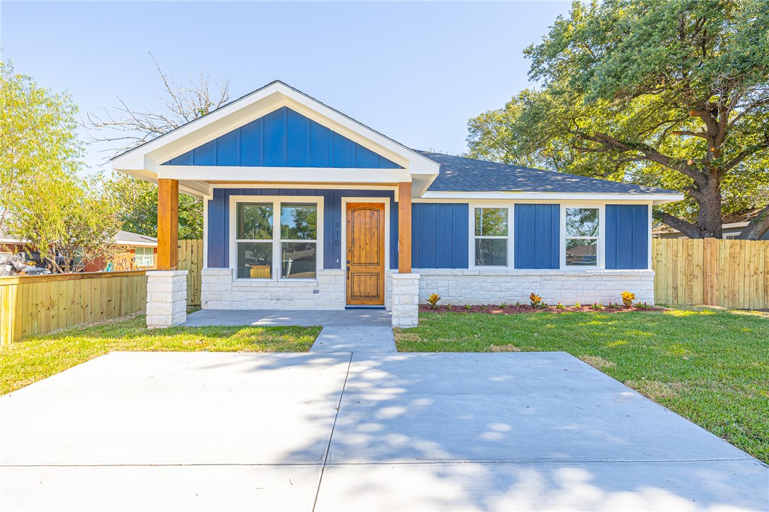 910 Hammond Street Property Photo 1