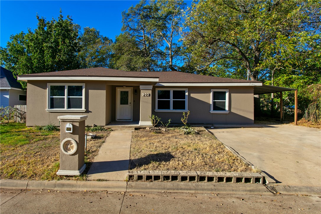 903 Travis Street Property Photo 1