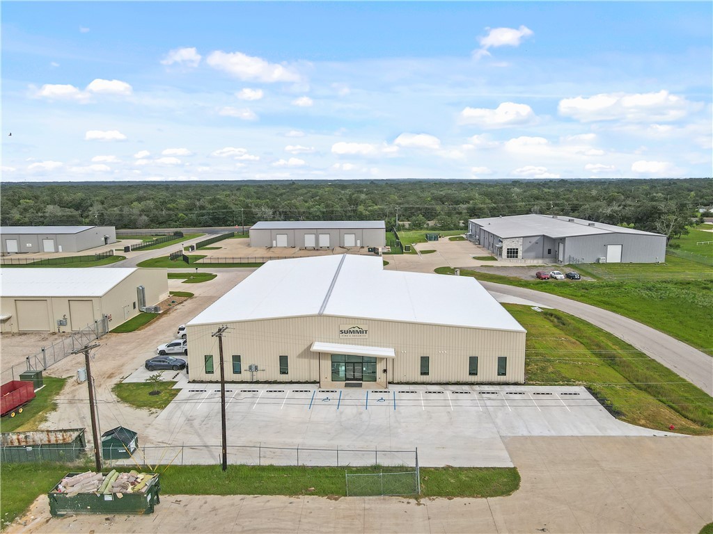 5998 Imperial Loop Property Photo 10
