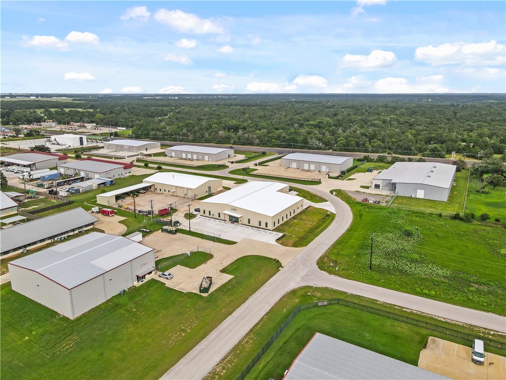5998 Imperial Loop Property Photo 12