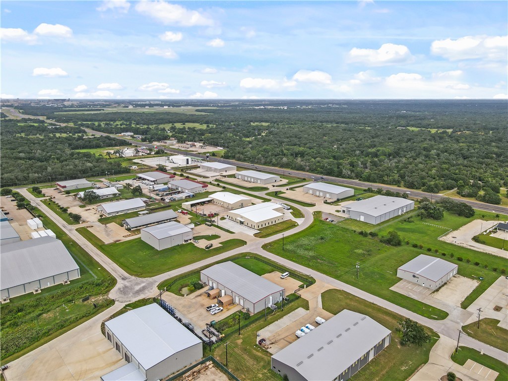 5998 Imperial Loop Property Photo 13