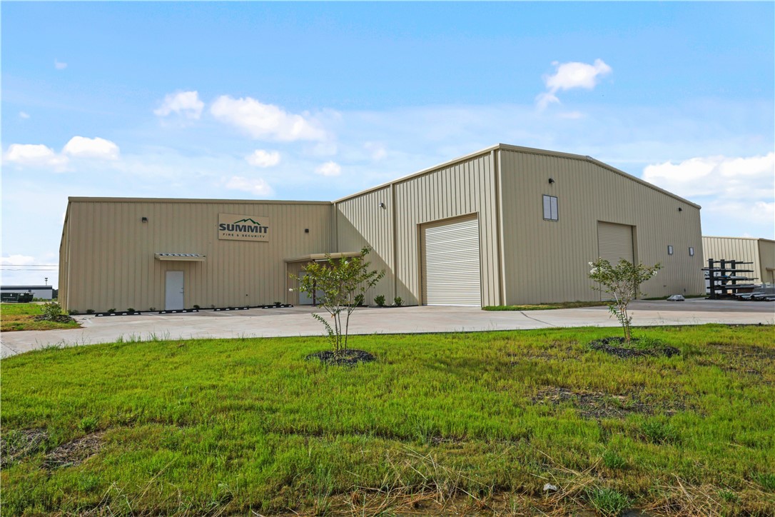 5998 Imperial Loop Property Photo 21