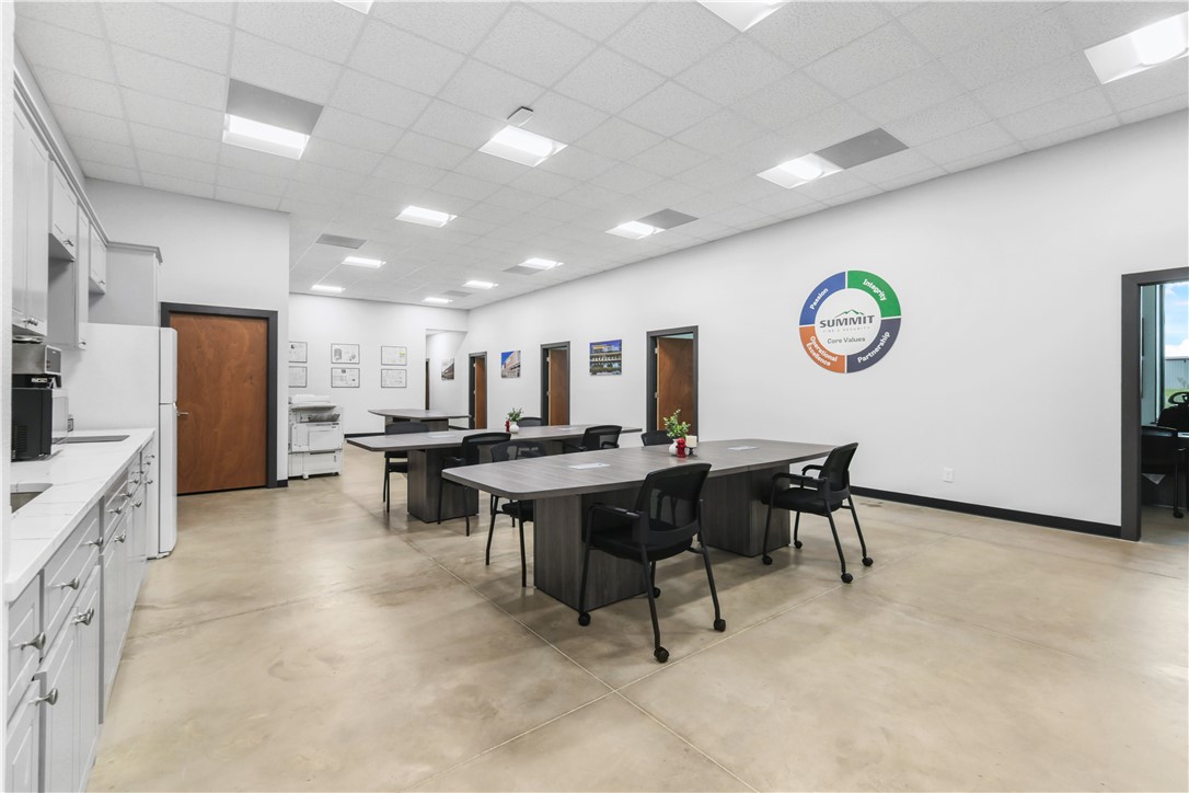 5998 Imperial Loop Property Photo 29