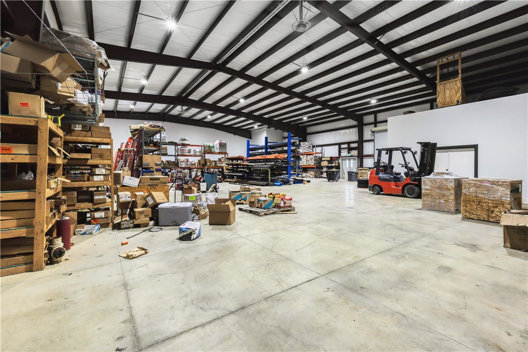 5998 Imperial Loop Property Photo 35