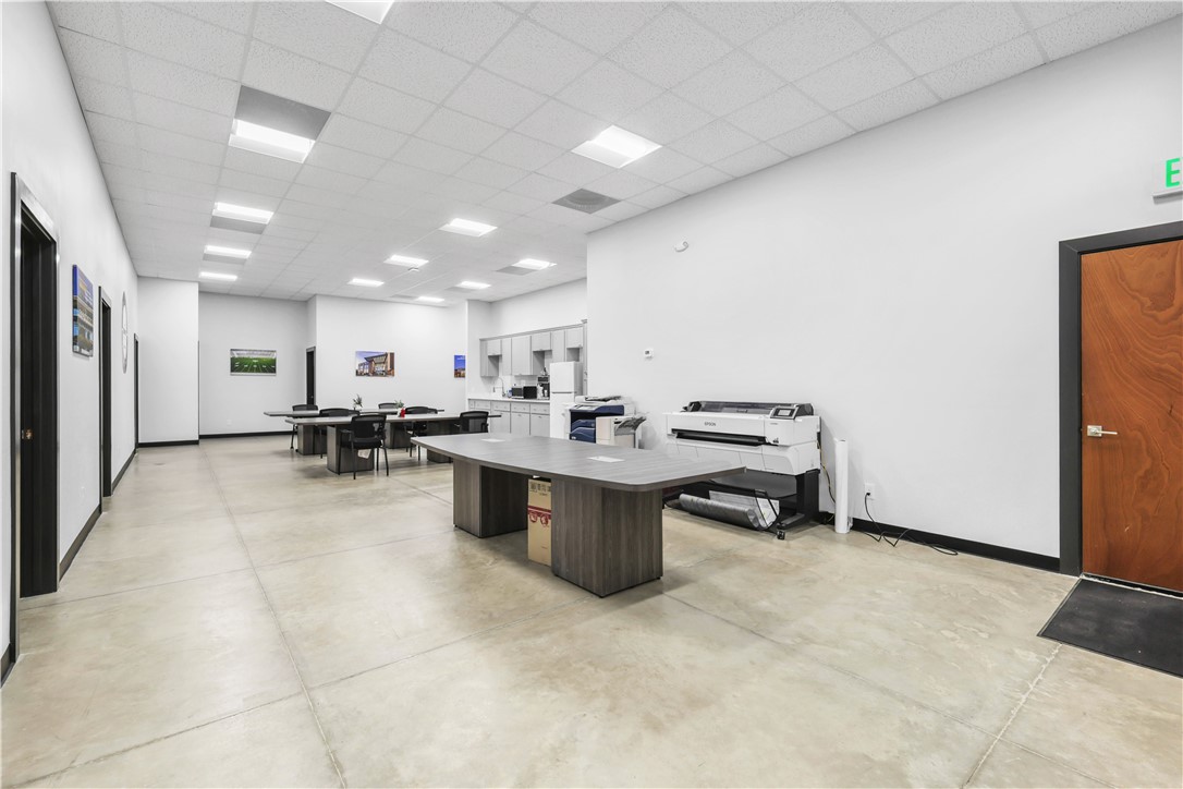 5998 Imperial Loop Property Photo 36