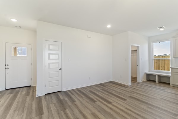 1924 Stubbs Drive Property Photo 3