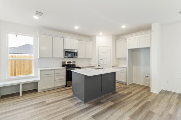 1924 Stubbs Drive Property Photo 6