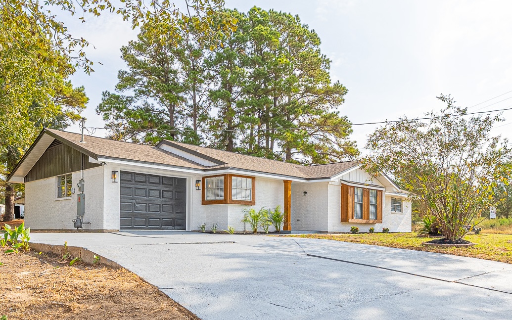 707 Norwood Lane Property Photo 1