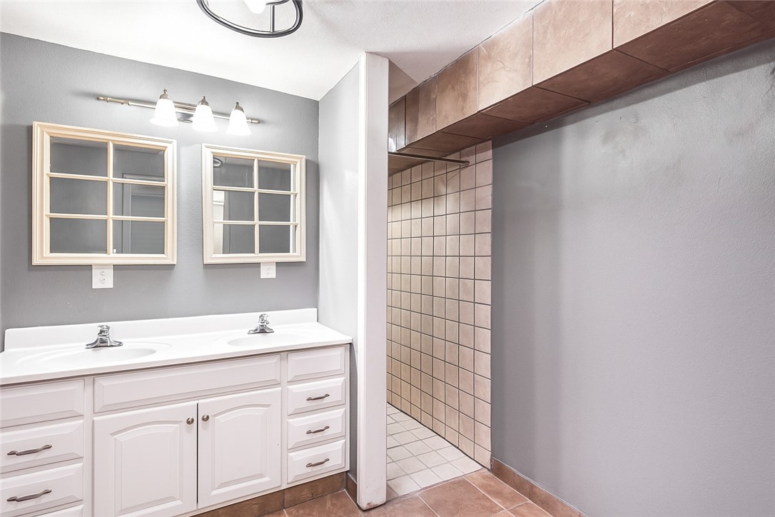 185 County Road 107 Property Photo 15