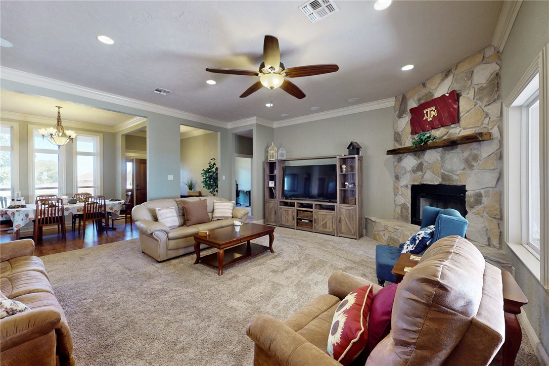 4008 Austins Estates Drive Property Photo 9