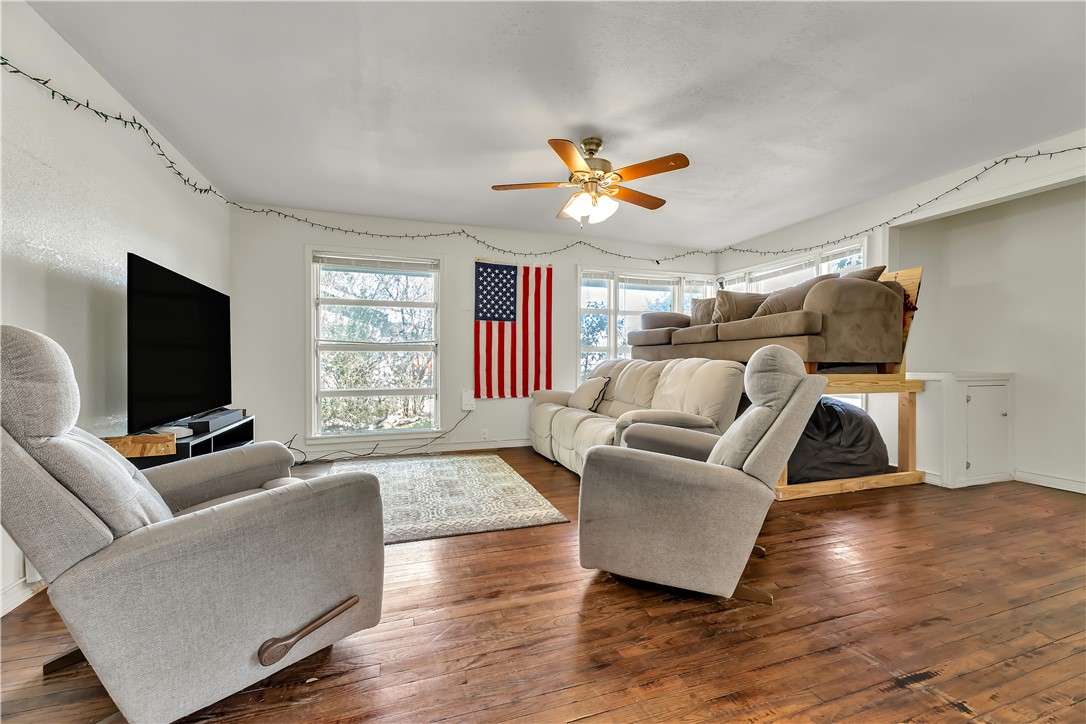 520 Helena Street Property Photo 4