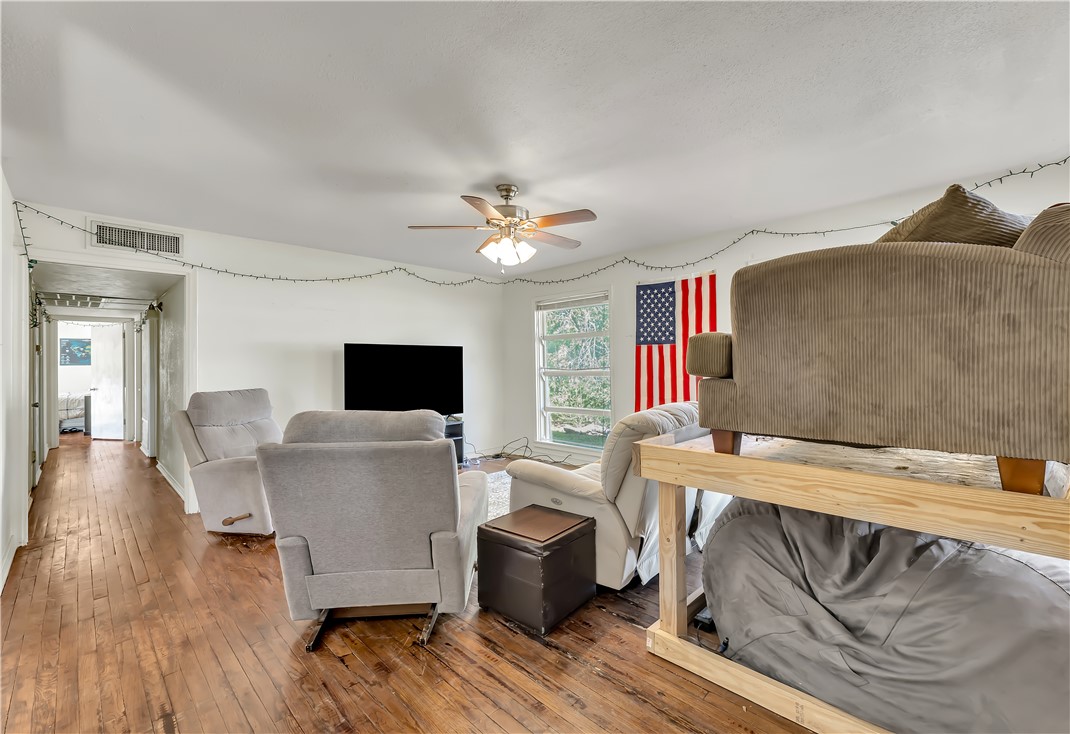 520 Helena Street Property Photo 5