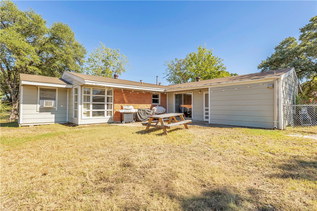 520 Helena Street Property Photo 25