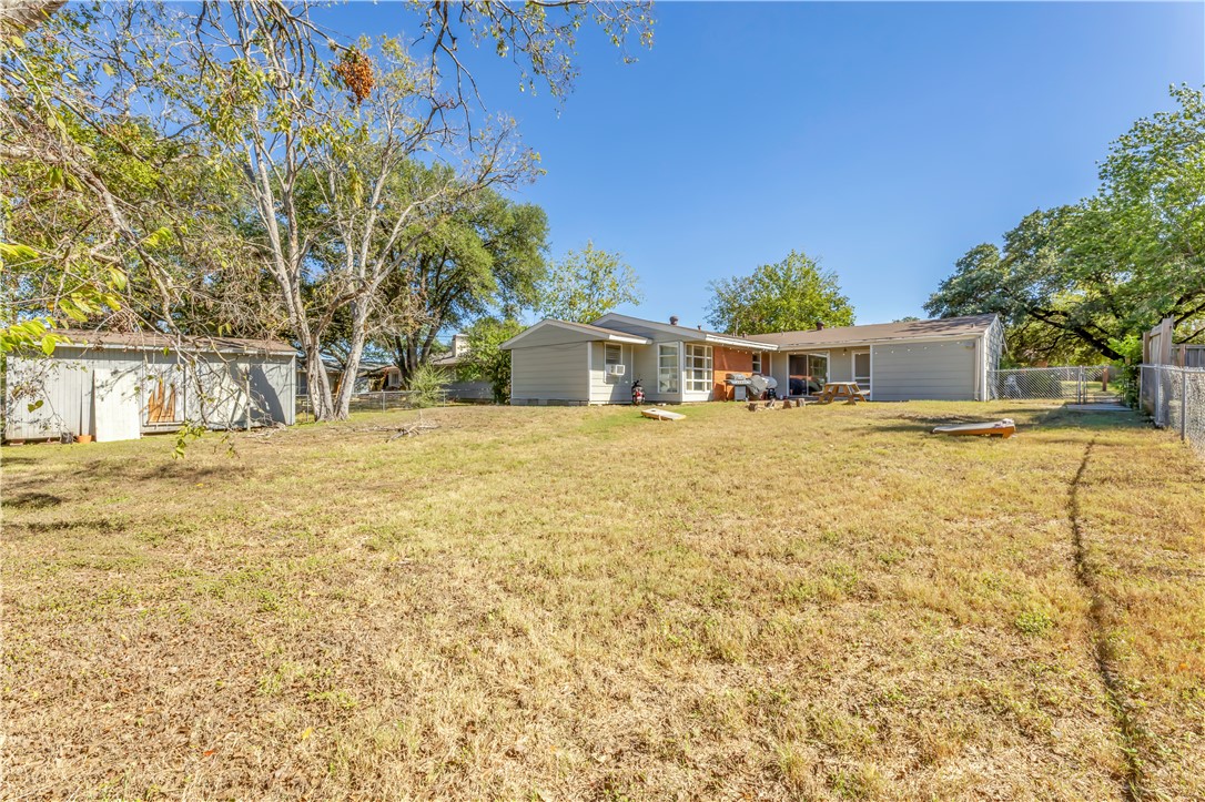 520 Helena Street Property Photo 26