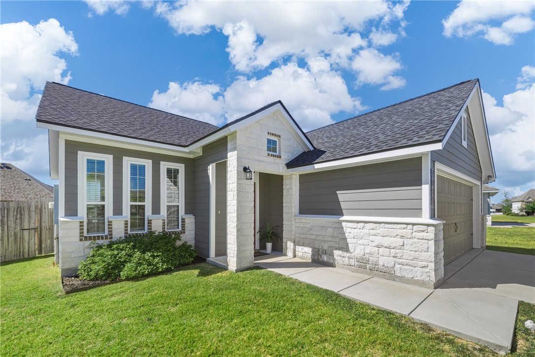 2039 Theresa Drive Property Photo 1