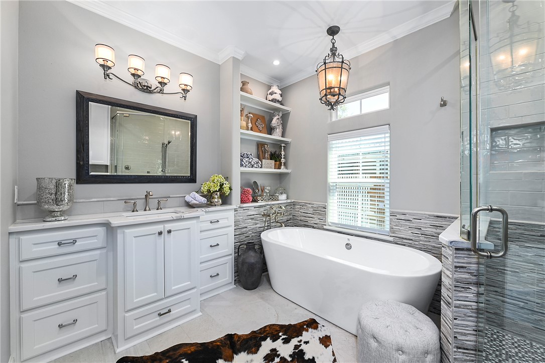 904 West Alligator Street Property Photo 9