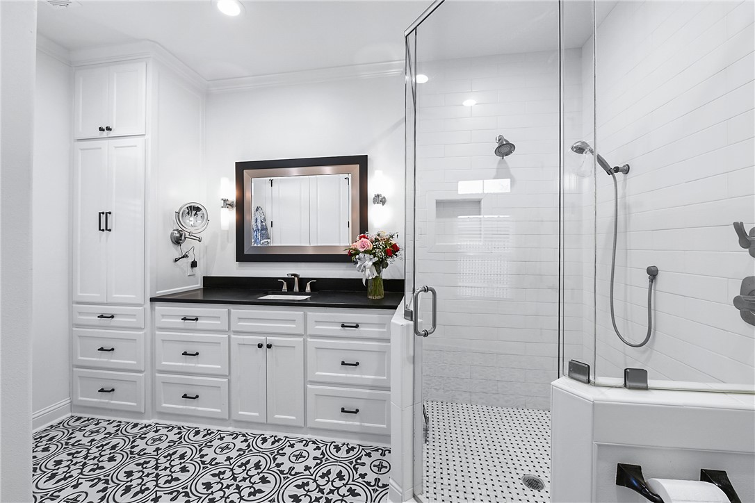 904 West Alligator Street Property Photo 12