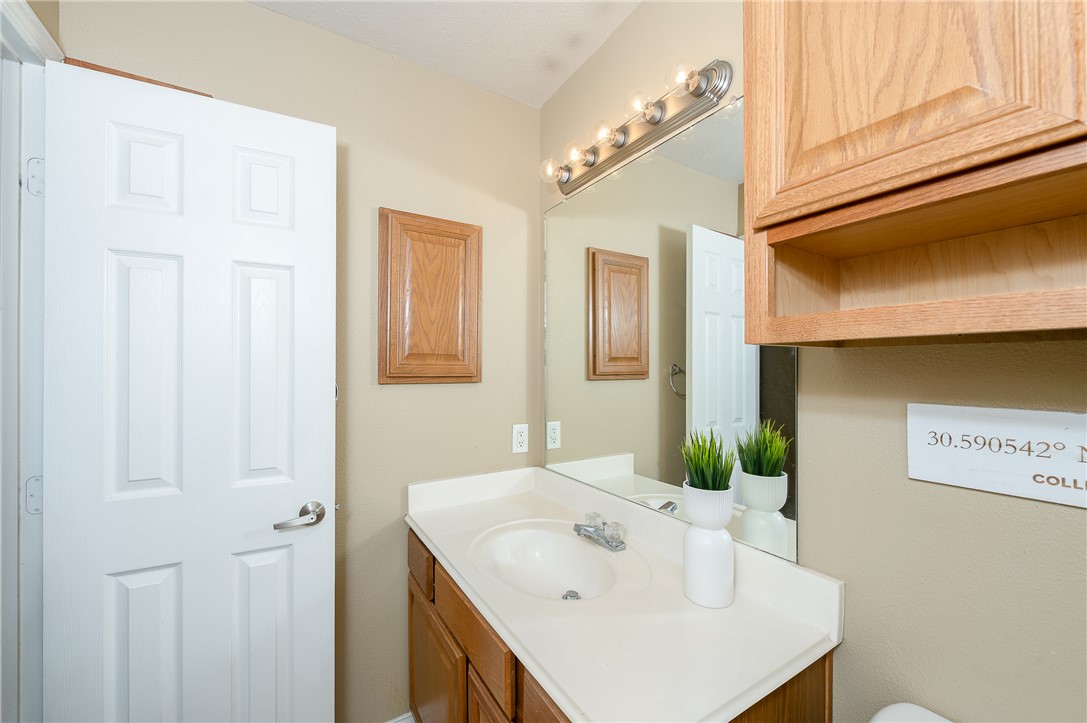 1001 Krenek Tap Road 402 Property Photo 20