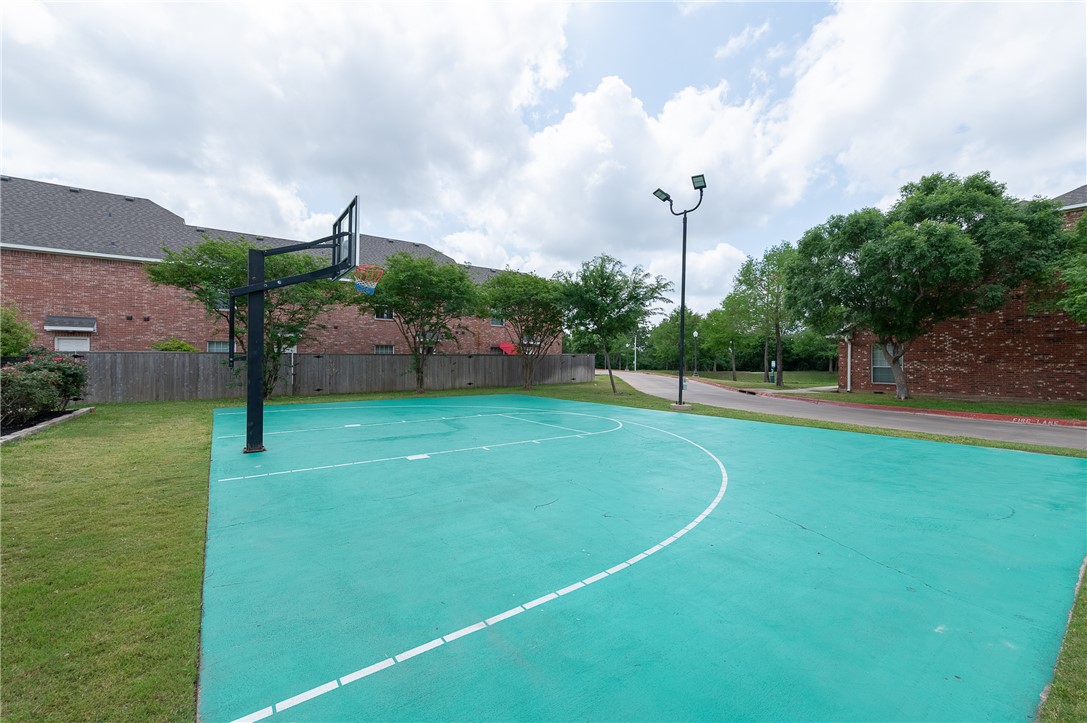 1001 Krenek Tap Road 402 Property Photo 26