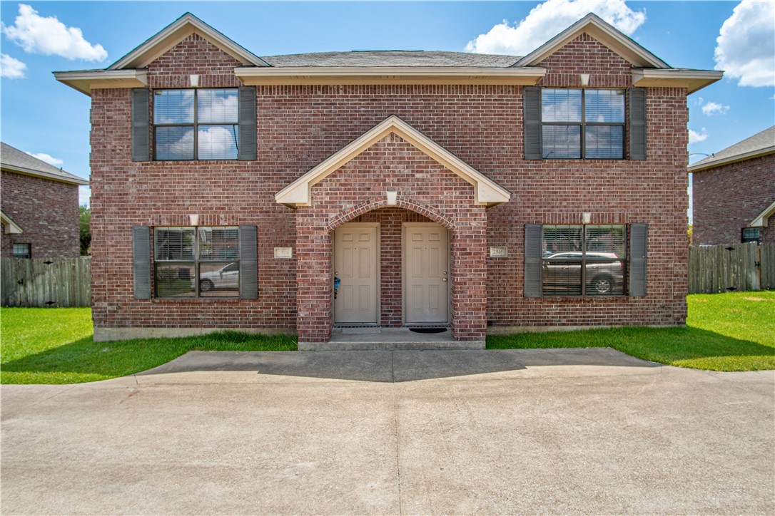 2535 Teal Drive Large Yard Property Photo 1