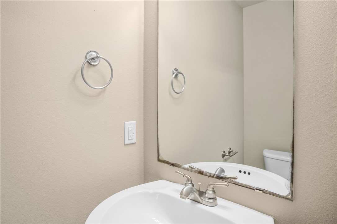 2535 Teal Drive Large Yard Property Photo 6