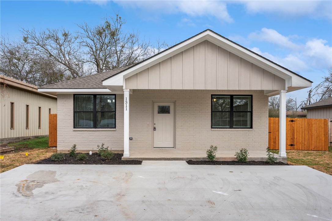 1311 Suncrest Property Photo 1