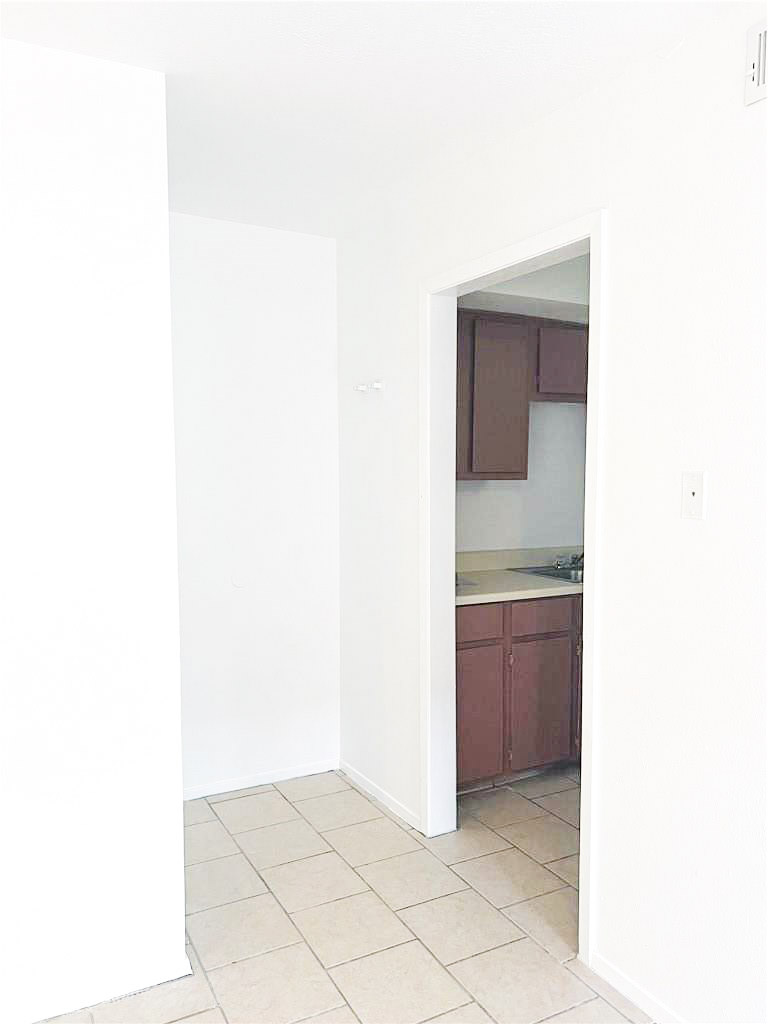 2402 Blanco Drive A Property Photo 8